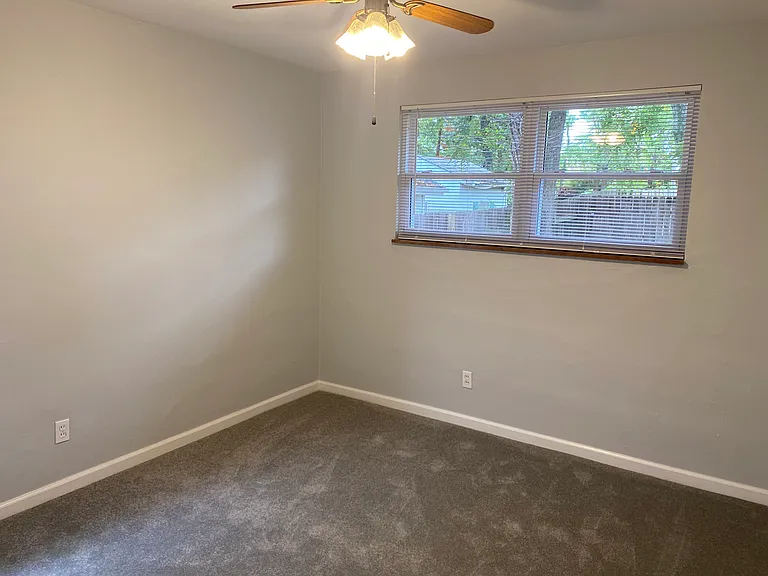 1112 N Geyer Rd — Photo 12