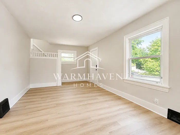 3 bed, 1.0 bath, 1445 sqft, $1,395 — Photo 3