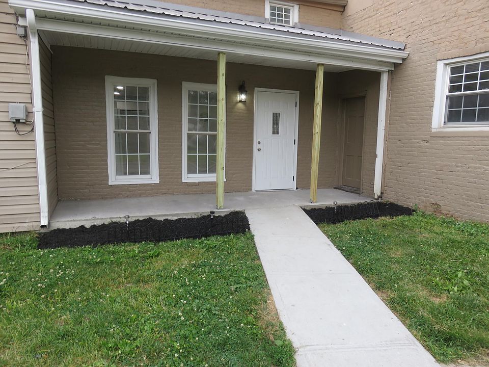 143 1/2 E Main St, Centerville, IN 47330 Zillow