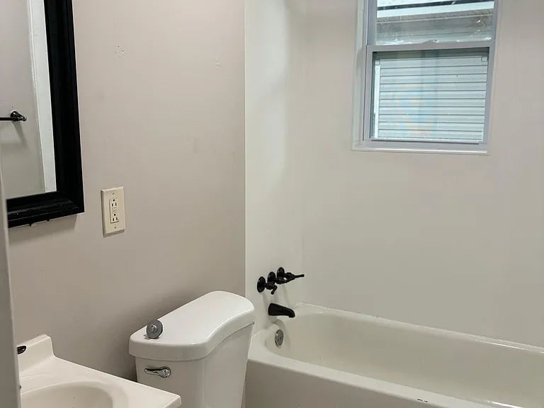 1210 Rushing St #1209 — Photo 9