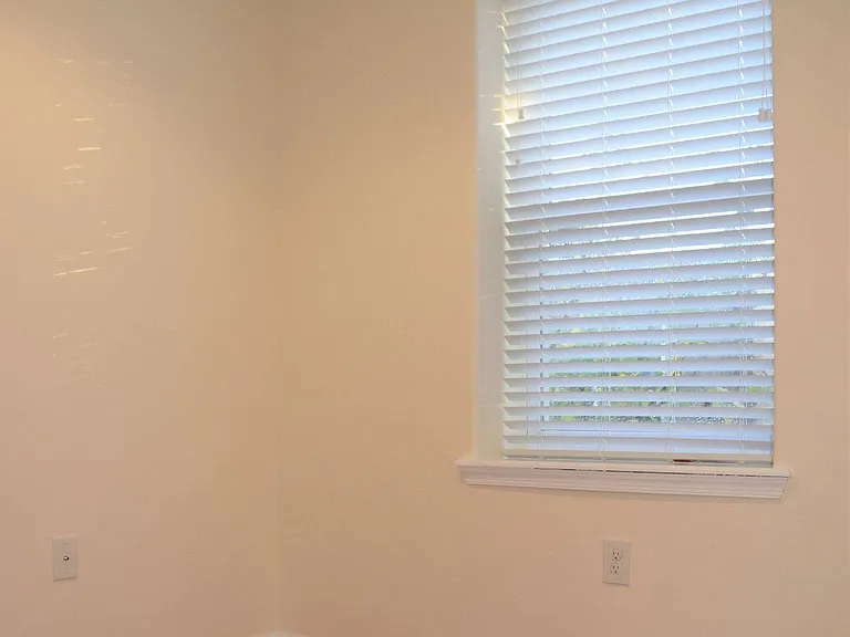 2132 Sigel St — Photo 17