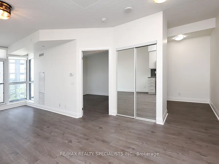 15 Zorra St #603 — Photo 12