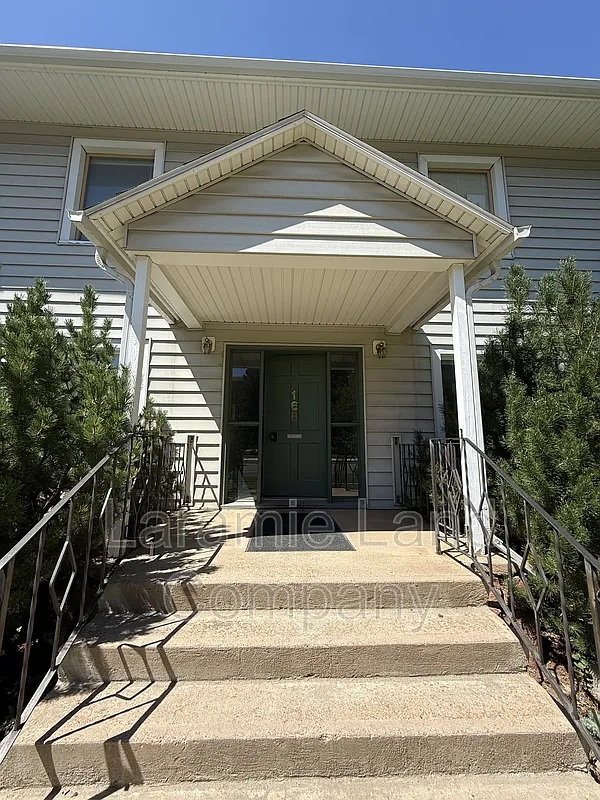 1 bed, 1.0 bath, $900 — Photo 3
