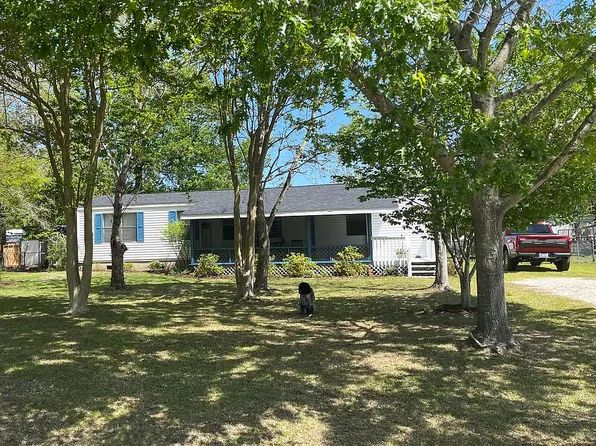 117 Lejeune Rd, Cape Carteret, NC 28584