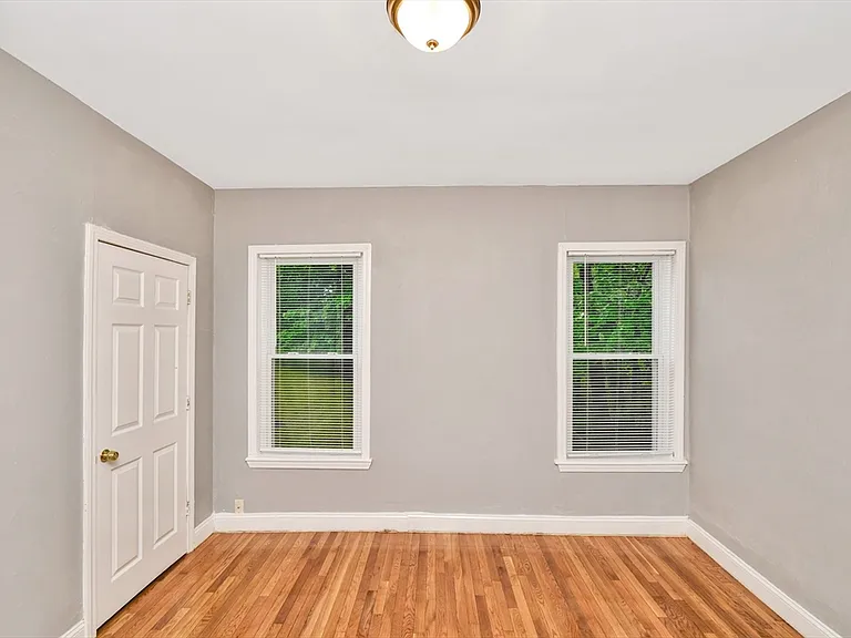 352 Norfolk St #1 — Photo 10