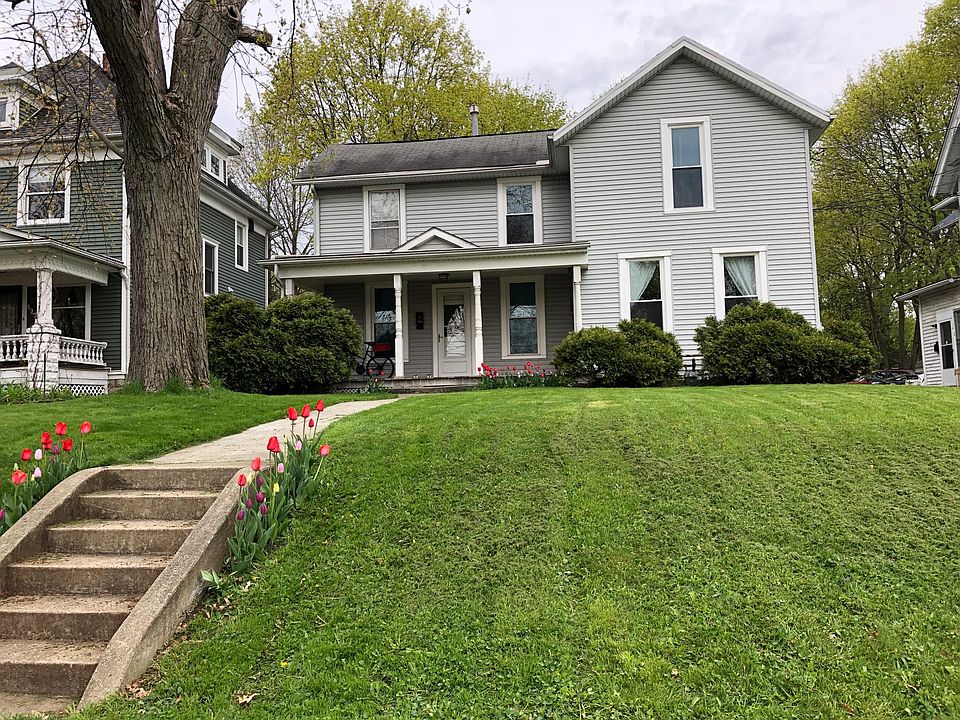 1st image of 124 N Mantua St