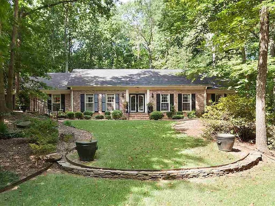 1st image of 329 Woodland Way