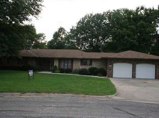 1831 Circle Dr, El Dorado, KS 67042