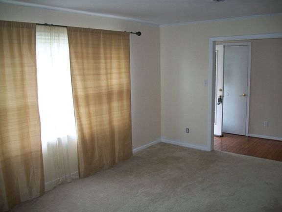 2nd image of 5140 Hemlock Ave