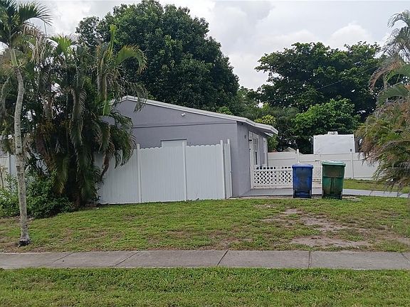 2nd image of 4331 SW 23rd Ct