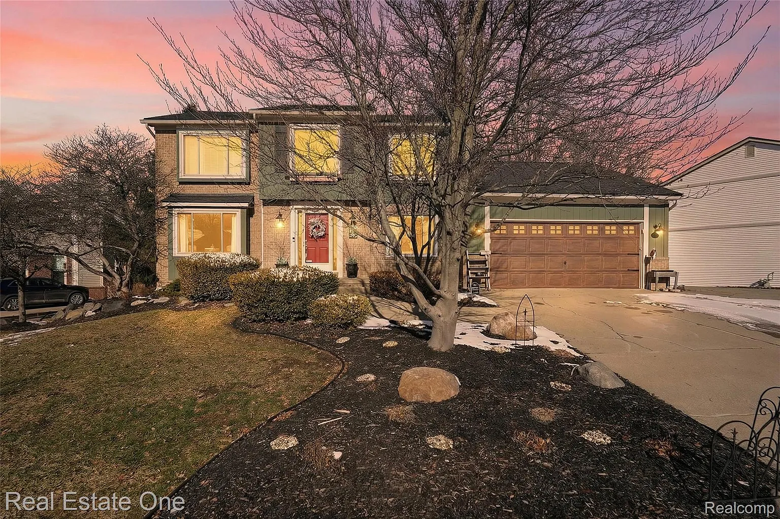 564 Dorchester Way photo 1