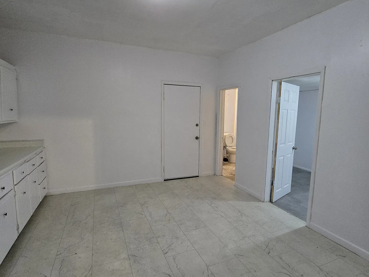 2 bed, $950 — Photo 3