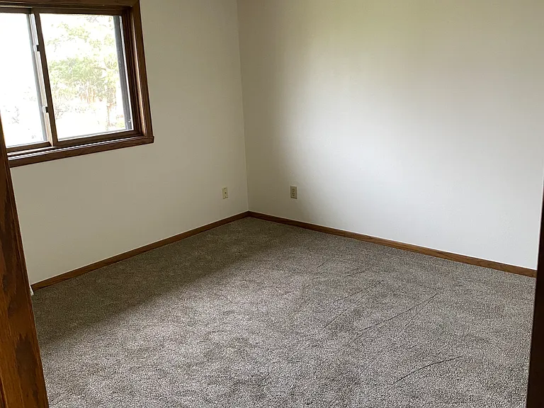 543 Ashbury Dr — Photo 15