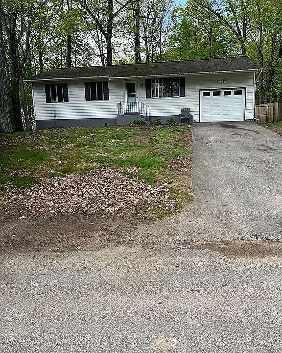 1st image of 93 Trottingham Ct