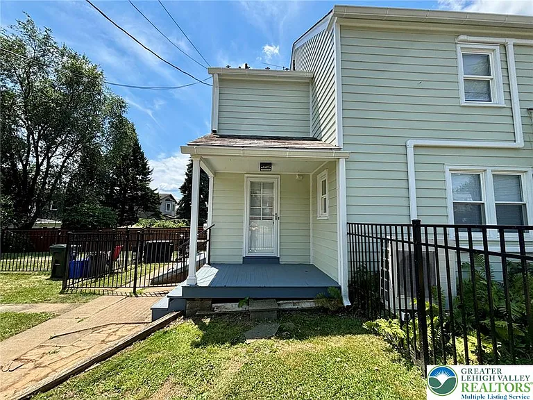 1342 N New St — Photo 21