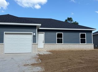 582-580 N Airport Rd, Strafford, MO 65757