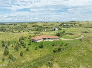 2400 Crocus Dr N, Mandan, ND 58554