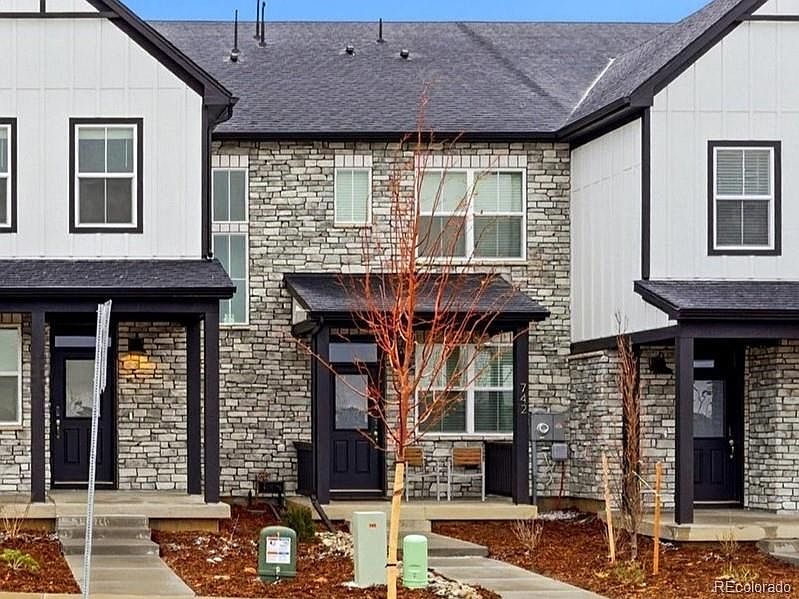 1st image of 746 N Rome Street