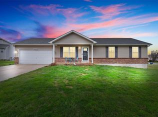 809 Warrior Ridge Ct, Warrenton, MO 63383