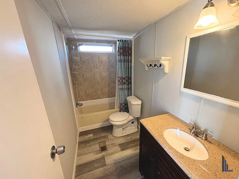 105 Cypress St — Photo 12