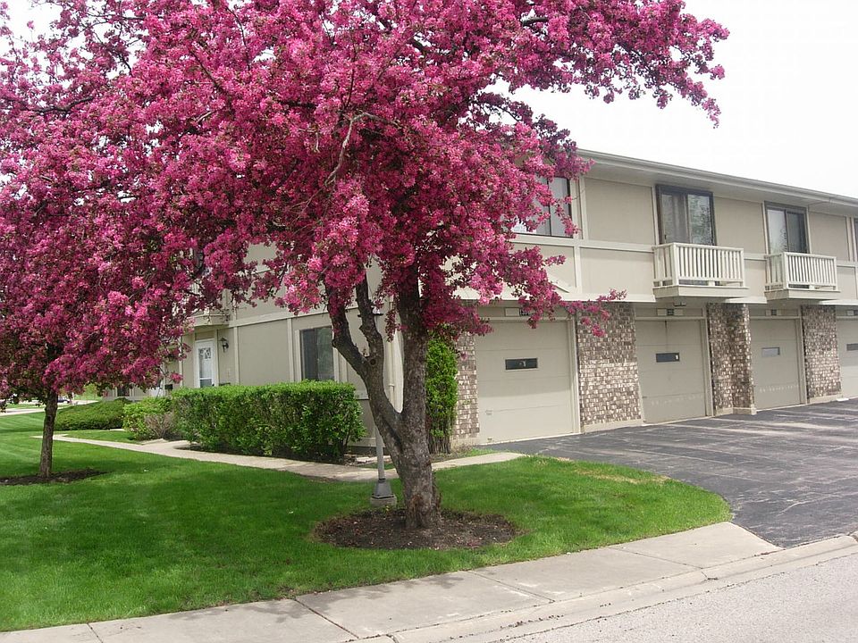 1st image of 1354 Wakeby Ln