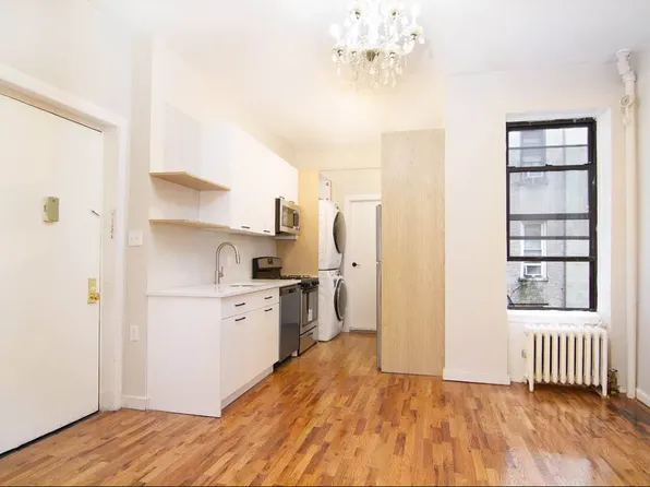 367 South Fifth Street image 1 of 11