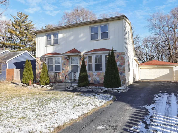 19 Arlington Ln, Fox Lake, IL 60020