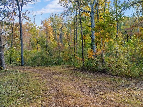 2nd image of 209 Ridge Rd