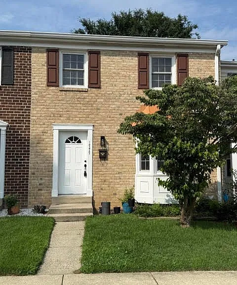 1777 Aberdeen Cir — Photo 1