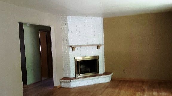 3rd image of 315 Fairview Ave