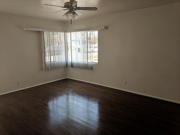 2nd image of 3312 W 112th St
