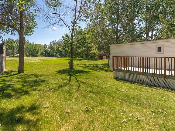 4th image of 405 Yorkshire Ln