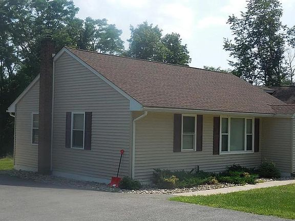 2nd image of 20 Bauer Ln #B