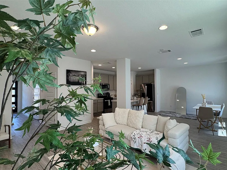 6915 Tiznow Ln — Photo 33