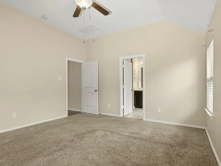 19618 Kingston Green Ln — Photo 12