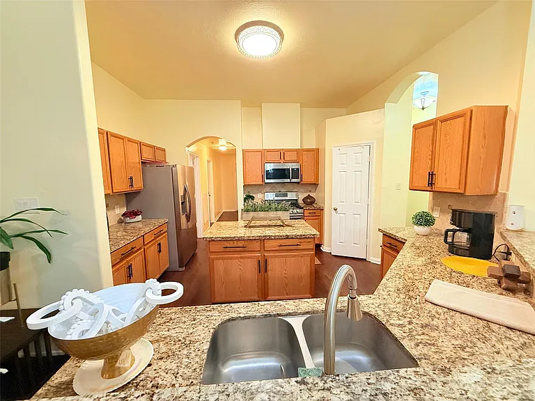 4010 Highland Vale Ct — Photo 4