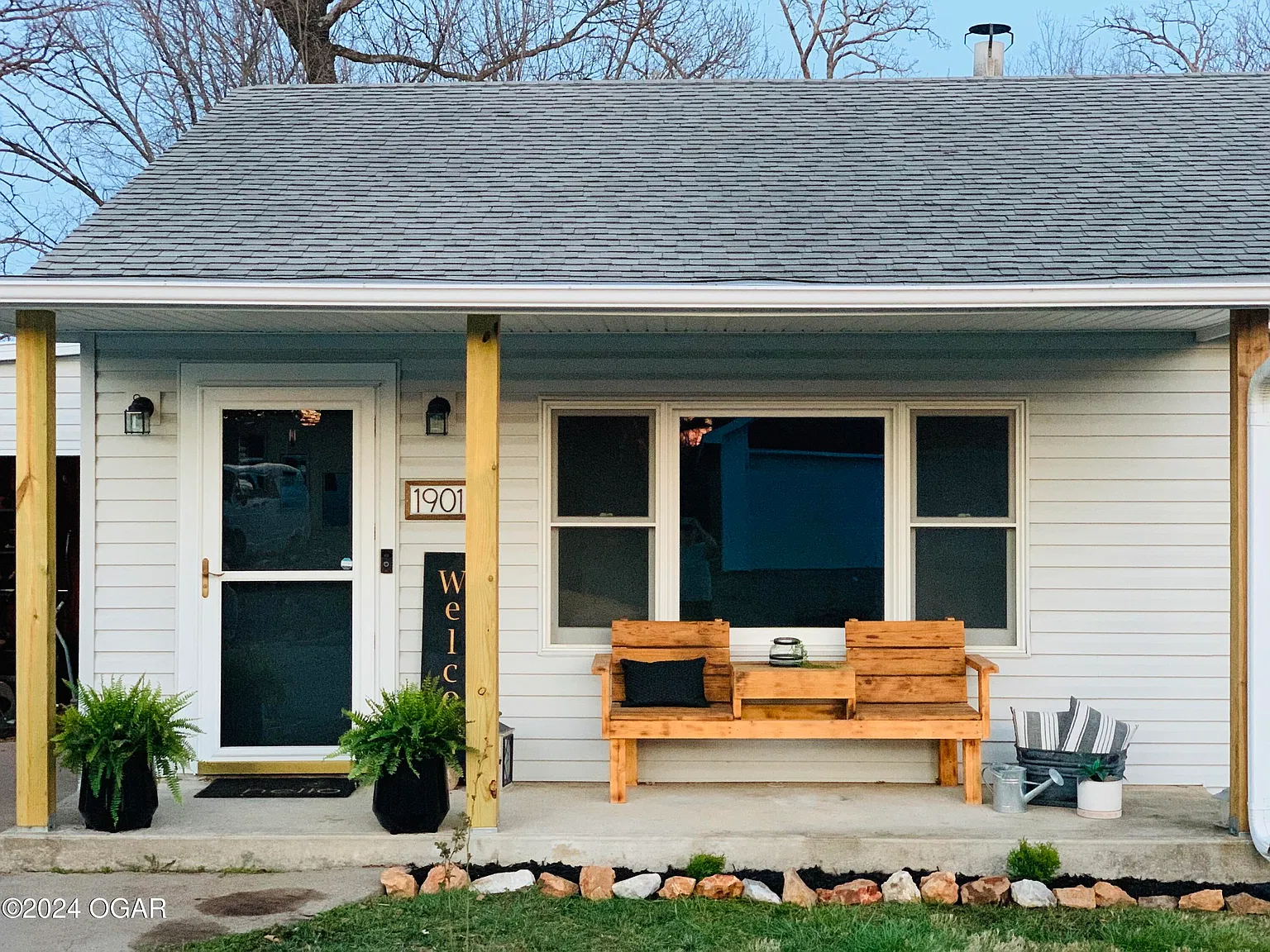 2 bed, 2.0 bath, 1200 sqft, $1,275 — Photo 1