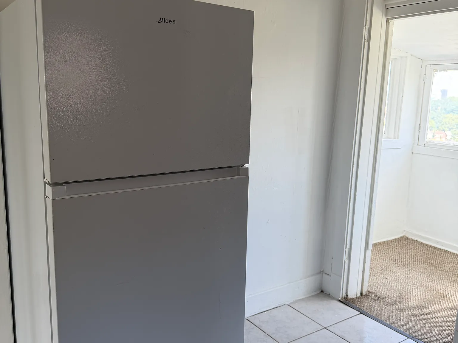 2 bed, $1,200 — Photo 2