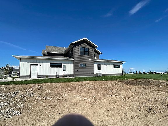 2nd image of 98 Hilgard Peak Ct