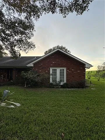 1518 Sylvia Ave Photo 1