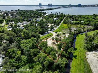 1113 River Rd, North Fort Myers, FL 33903