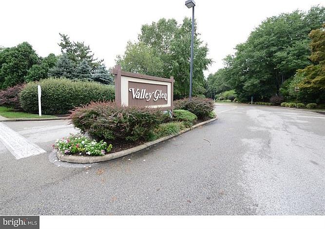 1st image of 354 Glen Way