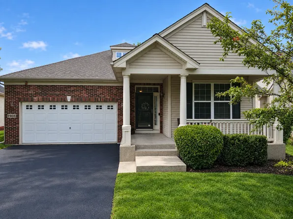 1908 Eton Dr, Hoffman Estates, IL 60192