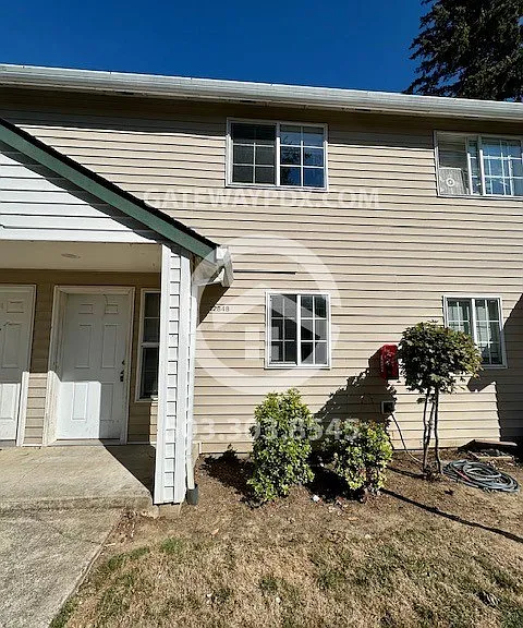 12848 SE Sherman St — Photo 2