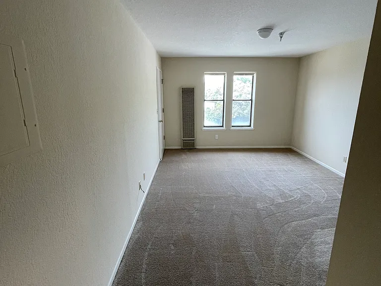 694 Roberts Rd #A — Photo 7