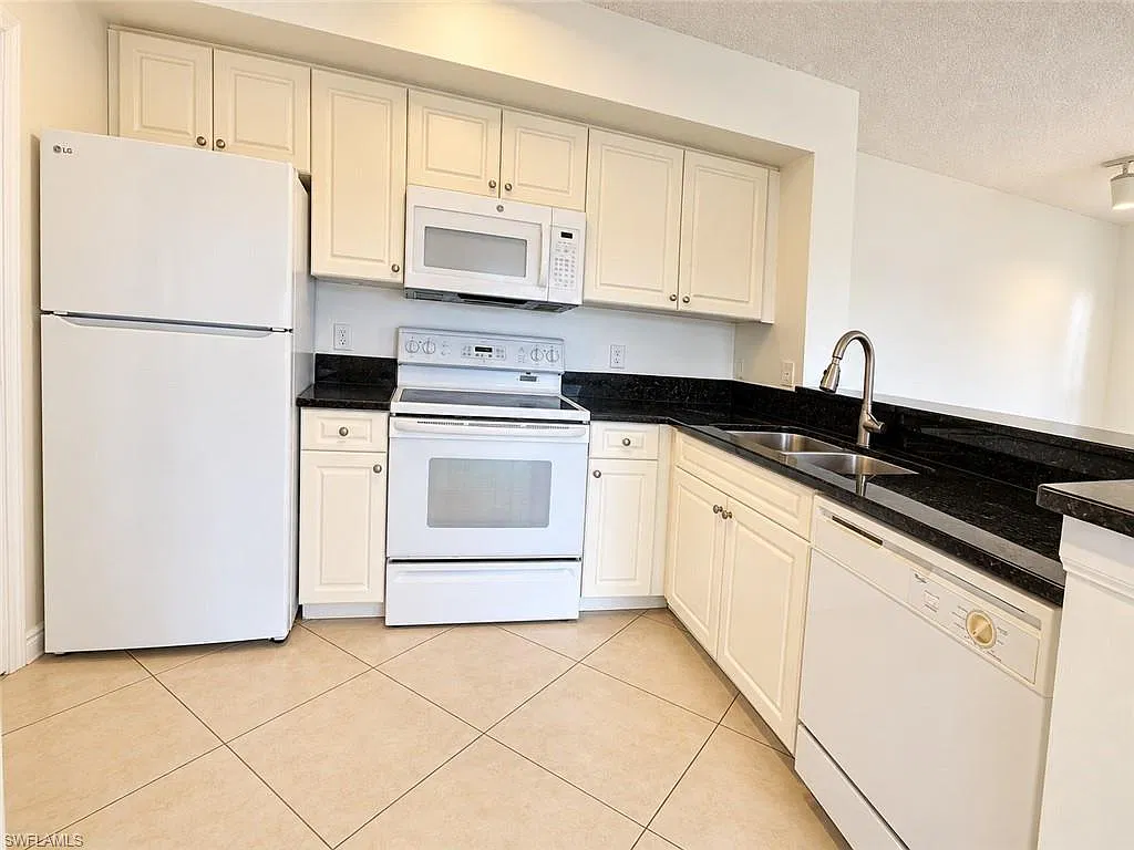 1 bed, 1.0 bath, 670 sqft, $1,600 — Photo 4