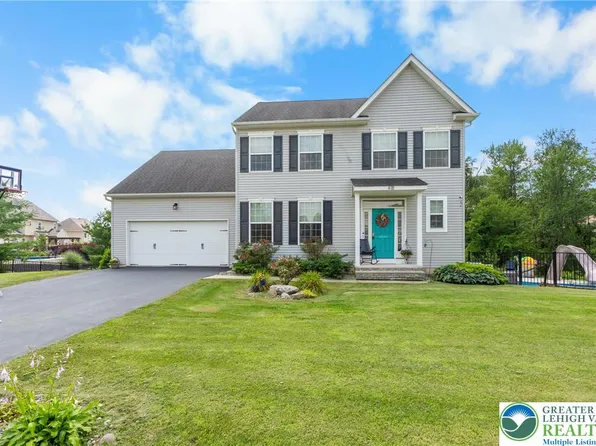 418 Raspberry Ln, Bangor, PA 18013