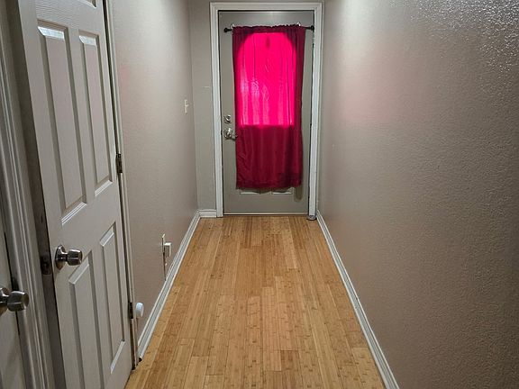 4th image of 415 Ingred St