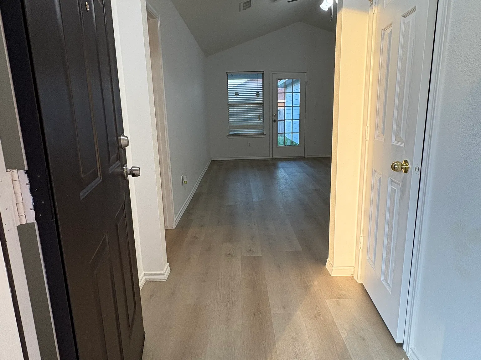 3 bed, 1380 sqft, $1,890 — Photo 4