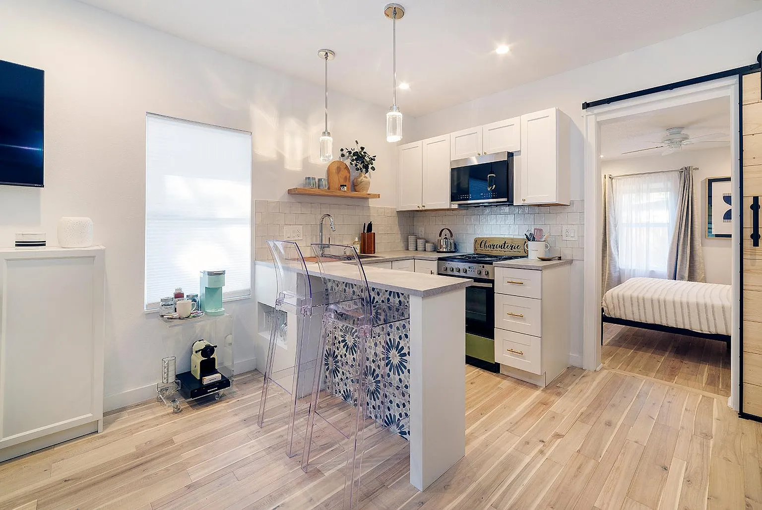 1 bed, $2,200 — Photo 3